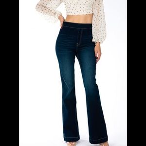 KanCan High Rise Flare in Dark w/side zipper NWT